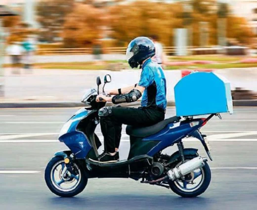 Διακόπτονται υπαίθριες εργασίες και διανομές με δίκυκλα λόγω καύσωνα
