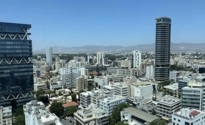ΥΠΟΙΚ: Βελτίωση στη χρηματοοικονομική ευημερία, αλλά παραμένουν οι προκλήσεις