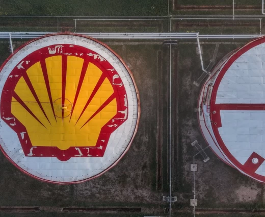 Shell: Εκτίναξη κερδών στο β΄ τρίμηνο λόγω πολέμου Ιράν – Η διύλιση και το trading εκτόξευσαν τα αποτελέσματα