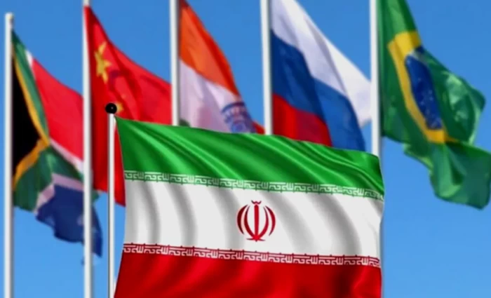Ιράν: Στρέφεται στην τράπεζα των BRICS με στόχο την απεξάρτηση από το δολάριο