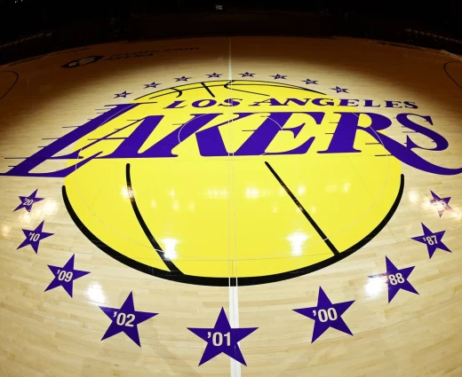 «Πωλούνται οι Lakers;»: Πώς μια απλή ερώτηση οδήγησε στο αθόρυβο deal αστραπή των $12,5 δισ.