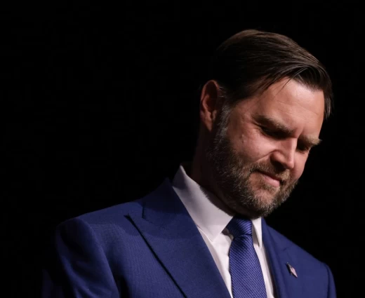 Τζέι Ντι Βανς: Πρωταρχικός στόχος στον πόλεμο οι χαμηλές τιμές των καυσίμων, μετά τα πυρηνικά του Ιράν