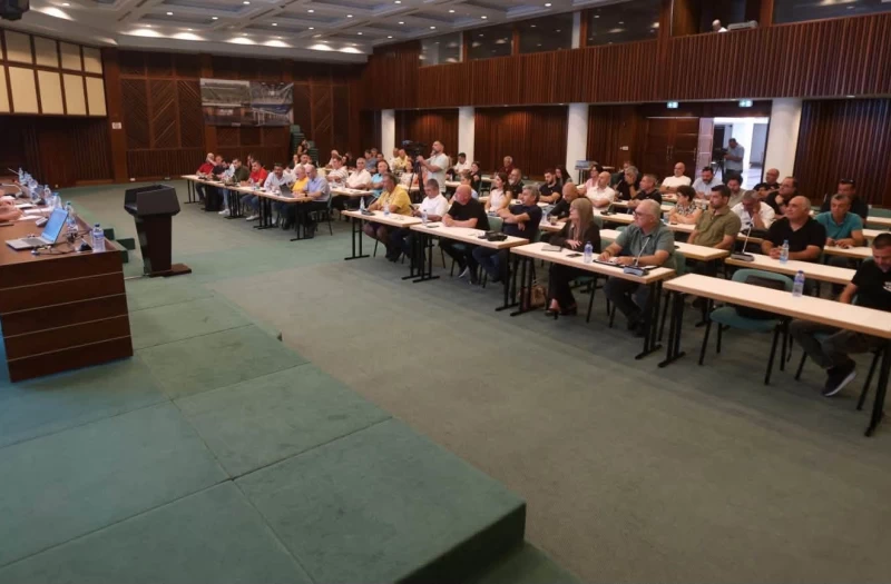 Ωρομίσθιο προσωπικό: Καμία εξέλιξη στη διαφορά, κανονικά η απεργία στις 17 Σεπτεμβρίου