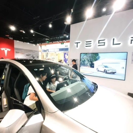 Tesla: Γιατί ανακαλεί 3 εκατομμύρια ηλεκτρικά οχήματα στην Κίνα