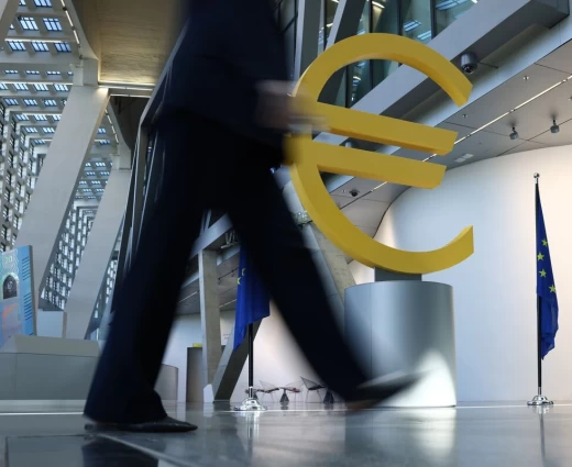 ΕΚΤ: «Καμπανάκι» για το ράλι της AI – Προειδοποιήσεις Βούιτσιτς -Λαγκάρντ για κίνδυνο διόρθωσης