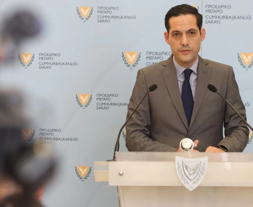 Παγώνει η απεργία των ωρομίσθιων μετά τη συνάντηση με Χριστοδουλίδη
