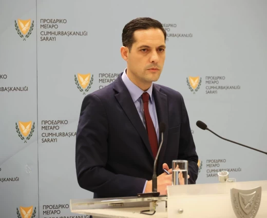 Παγώνει η απεργία των ωρομίσθιων μετά τη συνάντηση με Χριστοδουλίδη