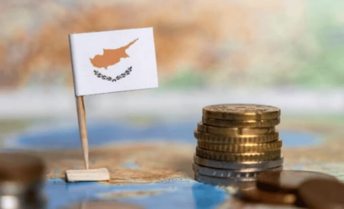 Προϋπολογισμός 2027: Xρέος κάτω από 50%, αυξημένες δαπάνες για άμυνα και αγορά νερού