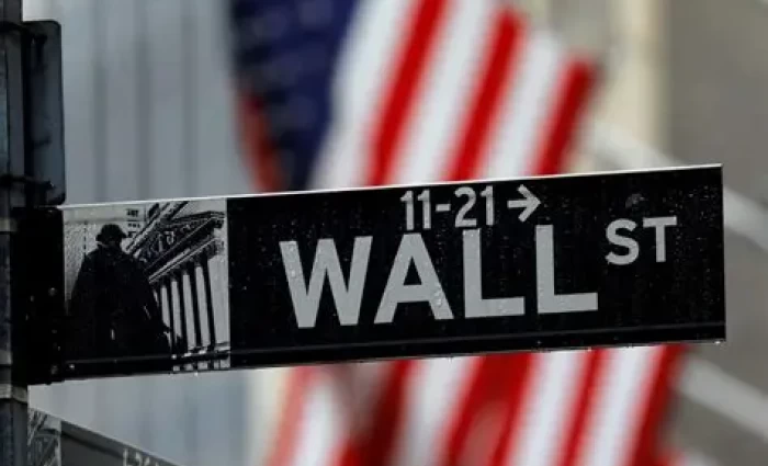 Ανακάμπτει η Wall Street, με στηρίξεις από πετρέλαιο