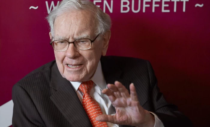 Τέλος εποχής για τον Μπάφετ στη Berkshire Hathaway μετά από 60 χρόνια