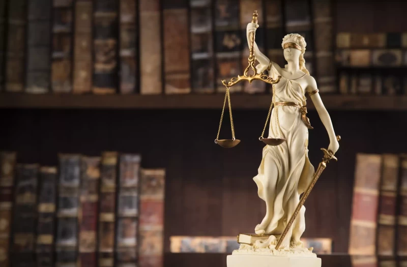 Οι δικηγόροι συμφωνούν με διαπιστώσεις Δημοσιονομικού Συμβουλίου – Ζητούν κεφάλαια και όραμα για δικαιοσύνη