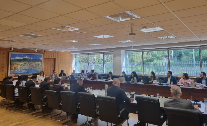 «Βλέπουν» κινδύνους στη Βουλή για ψηφιακή παρουσίαση επιταγών
