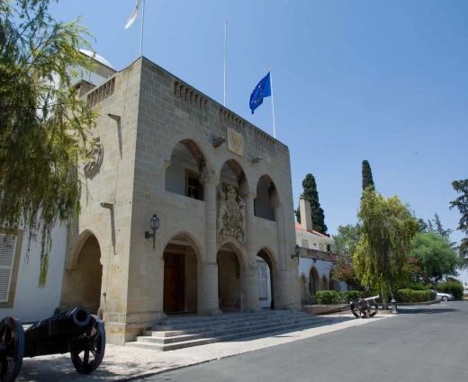 Κρίσιμη συνάντηση για ωρομίσθιο προσωπικό στο Προεδρικό