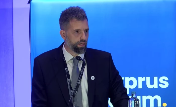 Cyprus Forum: Καλωσόρισμα με συγγνώμη από τον Νικόλα Κυριακίδη