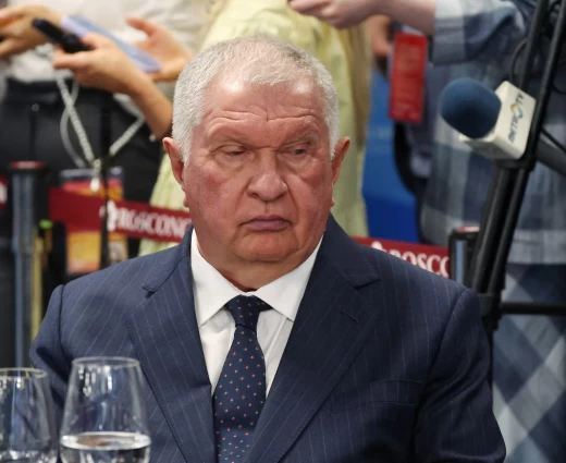 Επικεφαλής Rosneft: Η Κίνα και όχι ο ΟΠΕΚ κάνει κουμάντο στις παγκόσμιες αγορές ενέργειας