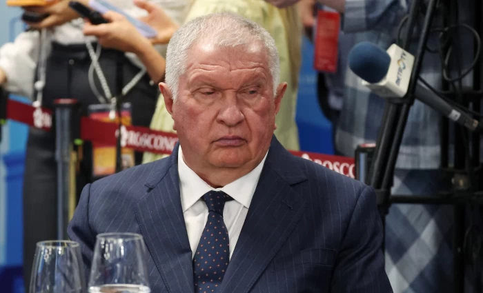 Επικεφαλής Rosneft: Η Κίνα και όχι ο ΟΠΕΚ κάνει κουμάντο στις παγκόσμιες αγορές ενέργειας