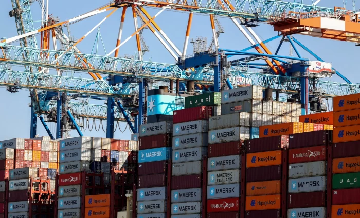 Γερμανία: Απρόσμενη πτώση των εξαγωγών τον Ιούλιο – «Φρένο» στην ανάκαμψη της οικονομίας