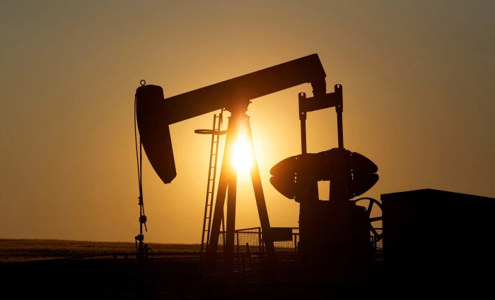 Πετρέλαιο: Μια ανάσα από τα $100 το Brent – Στο επίκεντρο η συμφωνία Ιράν-Ομάν για τα Στενά του Ορμούζ