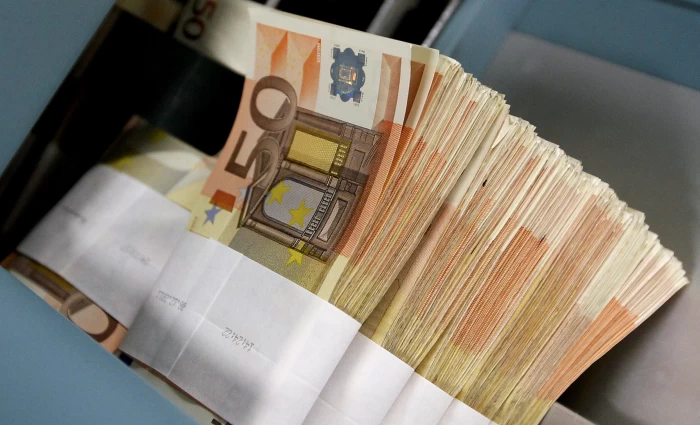 «Τεμπελιάζουν» στον πάγκο ευρωπαϊκά κεφάλαια 10 τρισ. ευρώ
