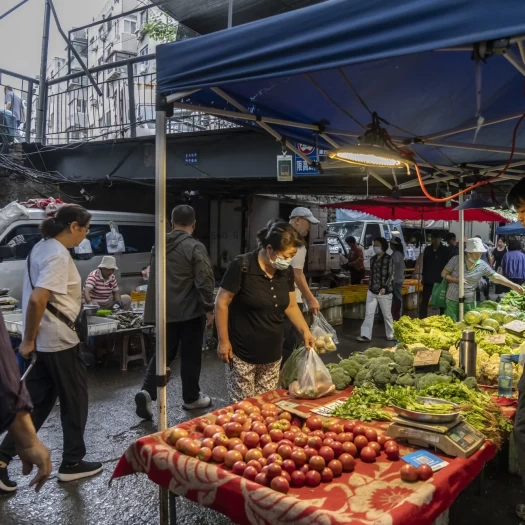 Κίνα: Αναζωπυρώθηκε ο πληθωρισμός στο 0,8% – Πιέσεις από ενέργεια, τρόφιμα και τσιπ