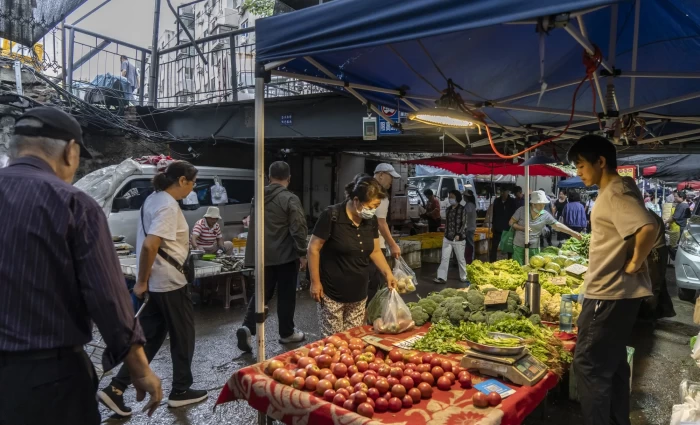 Κίνα: Αναζωπυρώθηκε ο πληθωρισμός στο 0,8% – Πιέσεις από ενέργεια, τρόφιμα και τσιπ